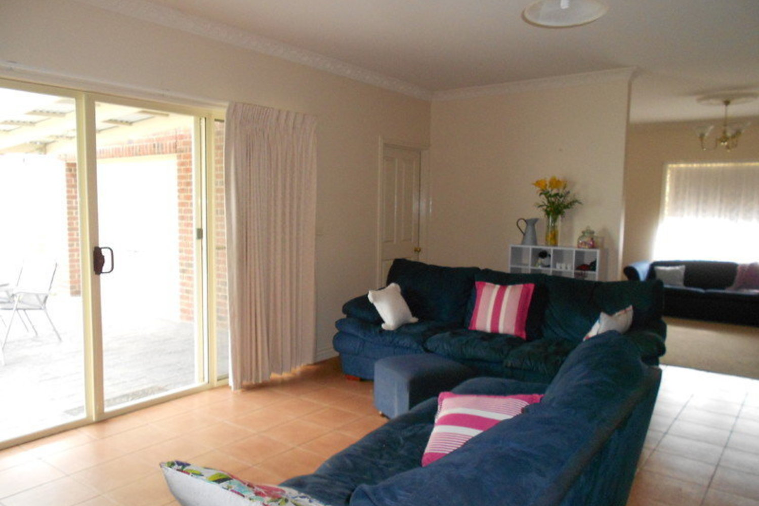 1 Hughes Street, Horsham