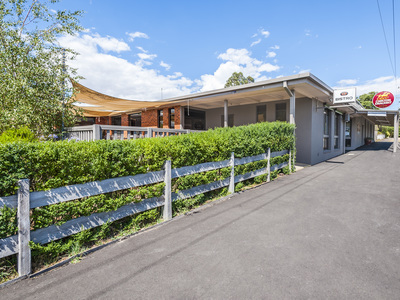 33 Smith Street , Macedon