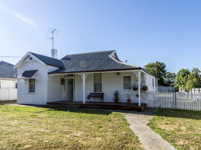 53 Lynott Street, Horsham