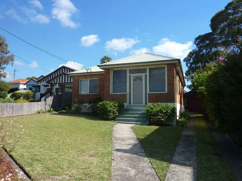 52 Stoney Creek Rd, Beverly Hills