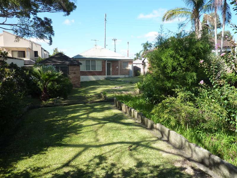 52 Stoney Creek Rd, Beverly Hills