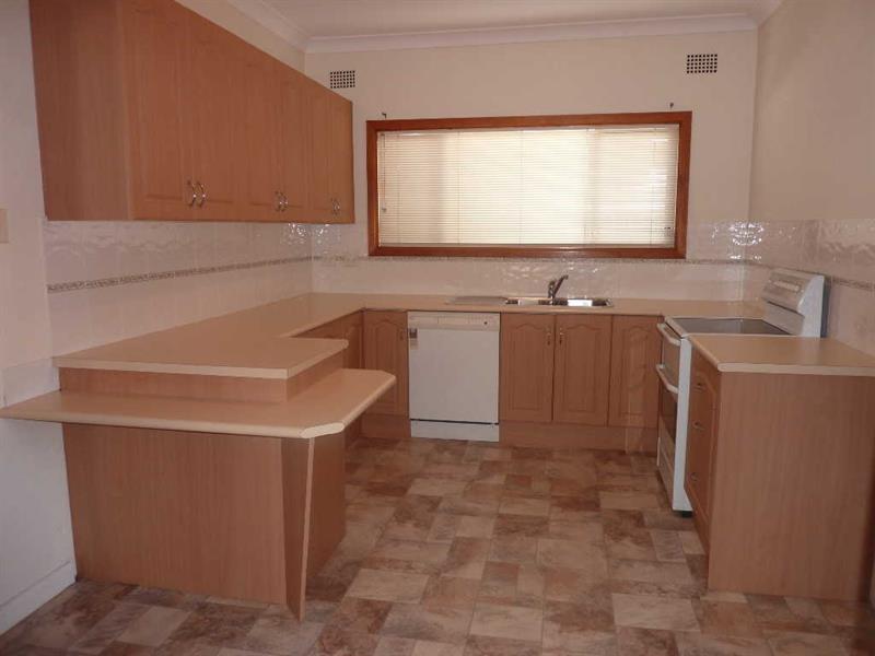 52 Stoney Creek Rd, Beverly Hills