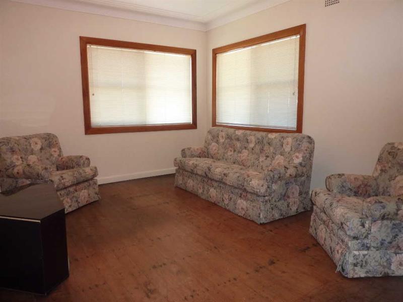 52 Stoney Creek Rd, Beverly Hills