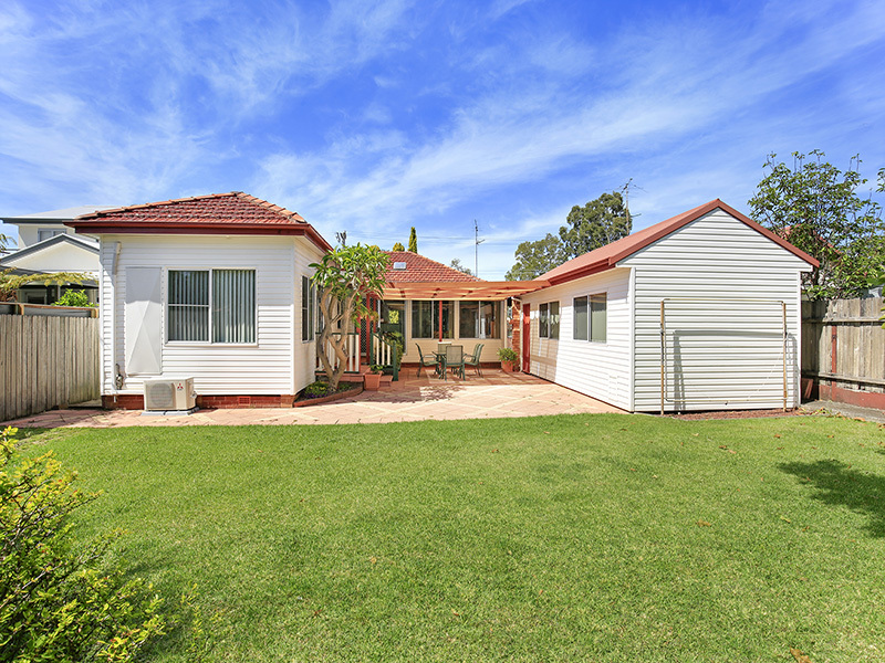 8 Cabbage Tree Lane, Fairy Meadow