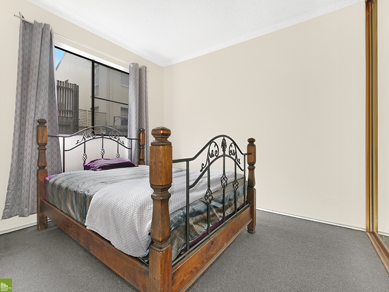 2 / 76 Corrimal Street, Wollongong