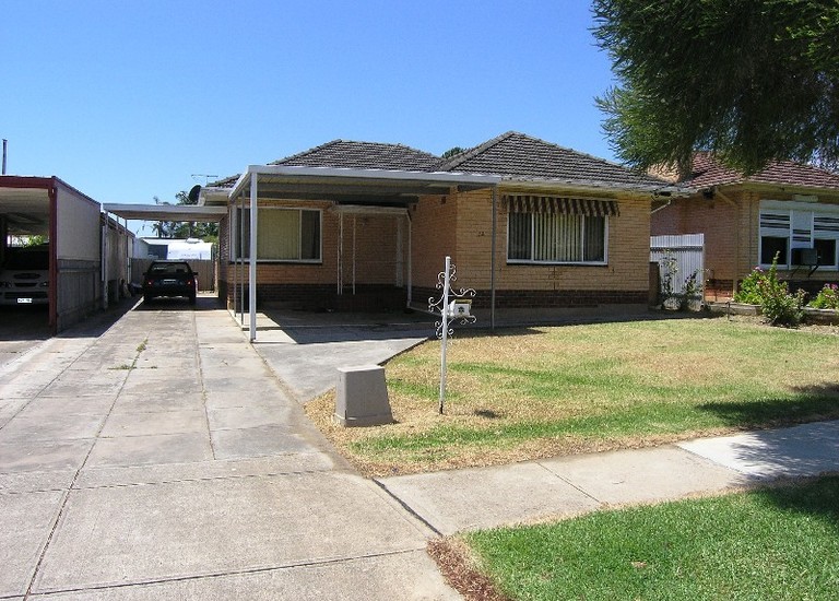 12 Bowey Avenue, Enfield