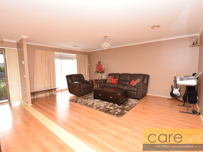 4 Lake View Drive, Narre Warren South