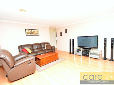 4 Lake View Drive, Narre Warren South