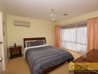 4 Lake View Drive, Narre Warren South