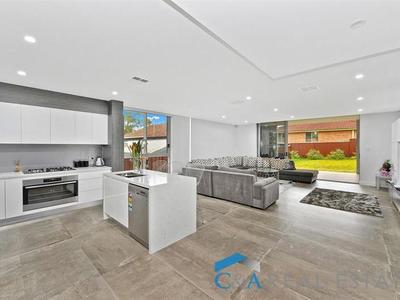 220 Auburn Rd, Auburn