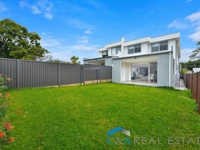 220 Auburn Rd, Auburn