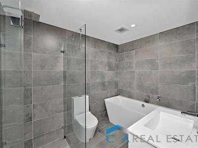220 Auburn Rd, Auburn