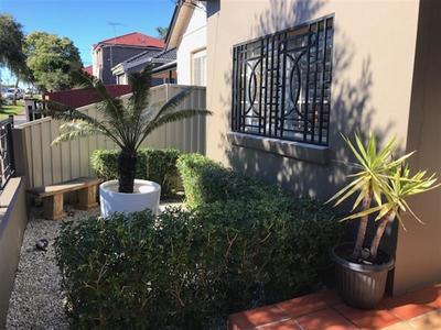 12 Chestnut Rd, Auburn