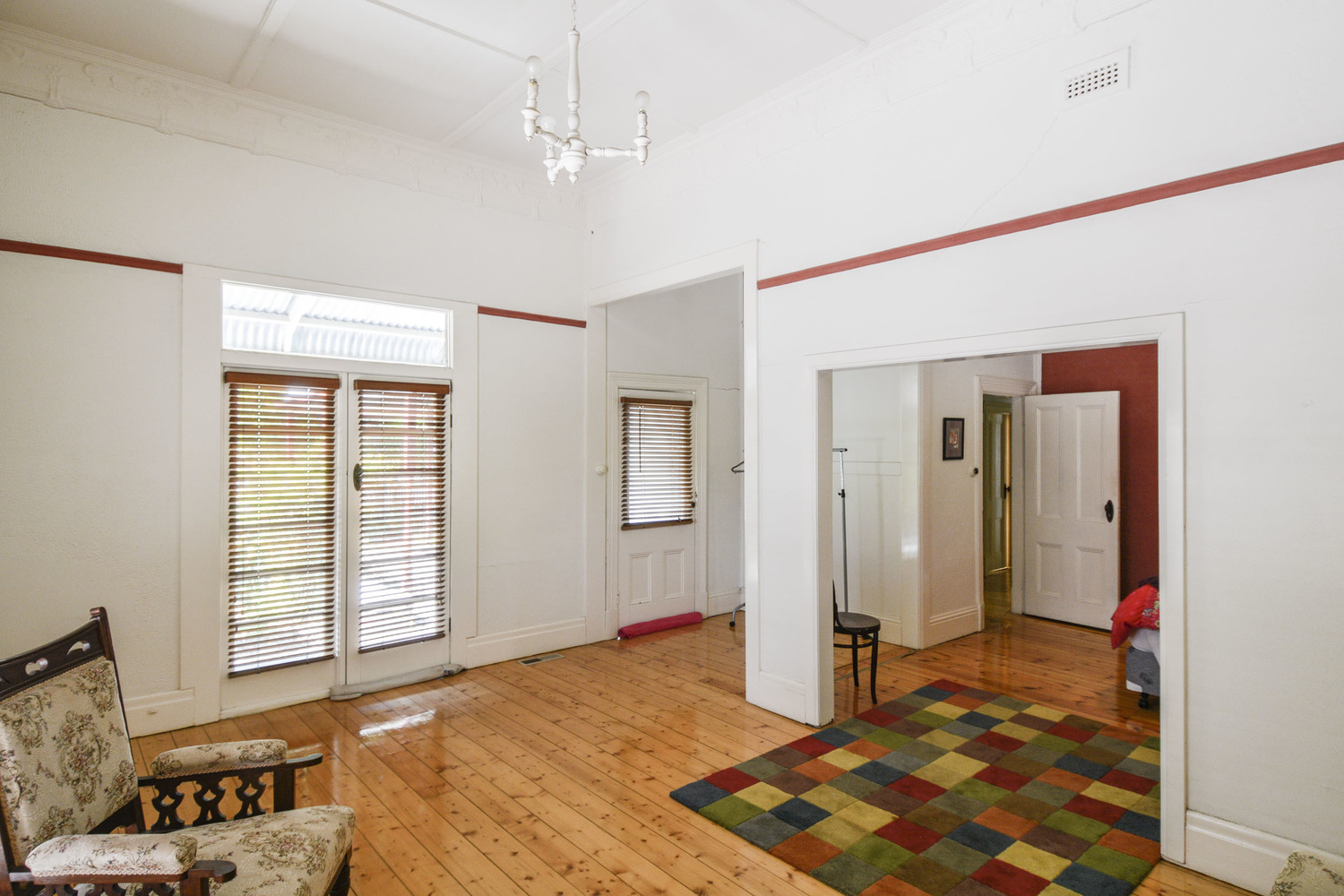 3 Dooen Road, Horsham