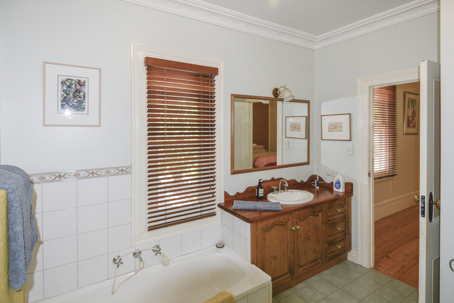 3 Dooen Road, Horsham