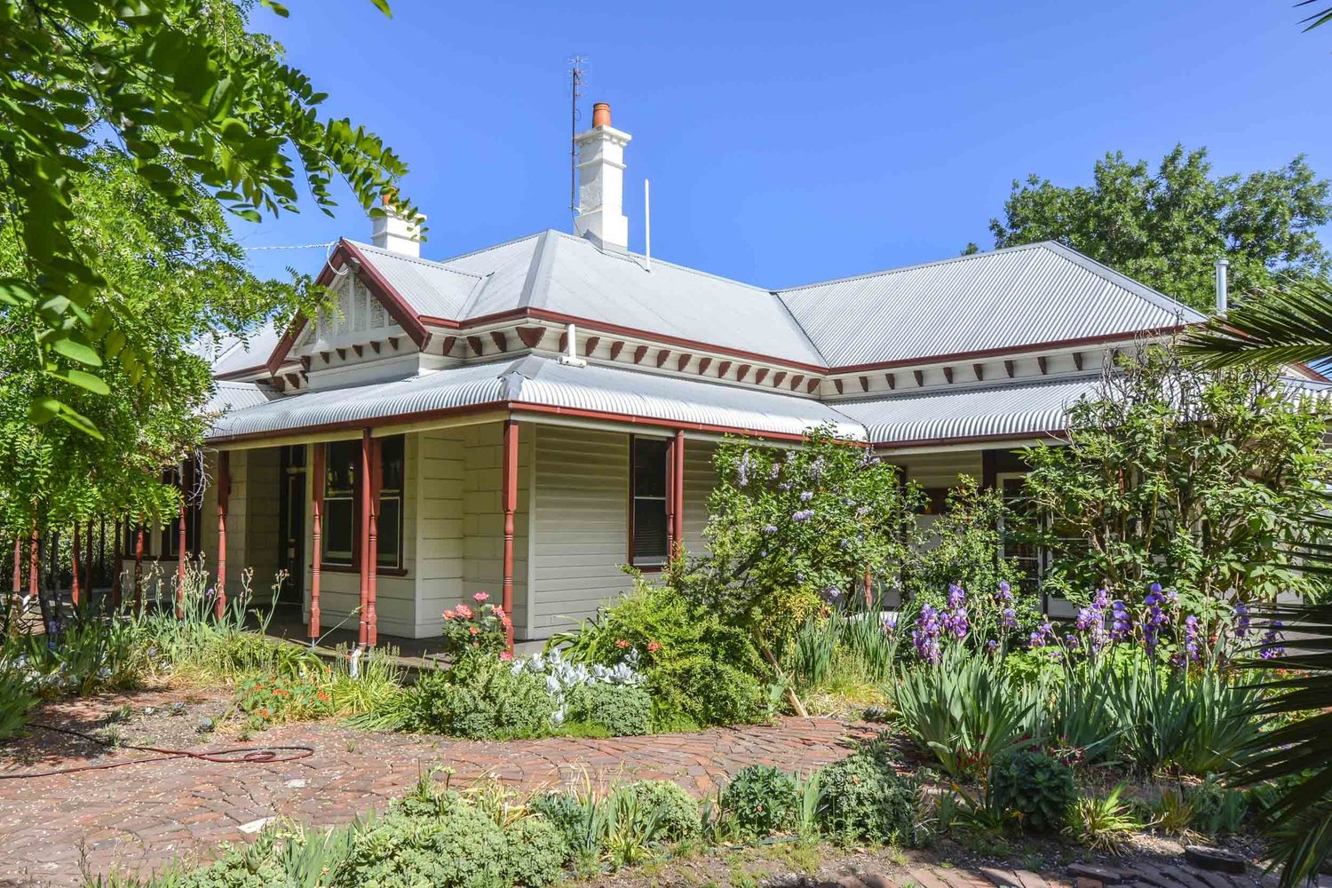 3 Dooen Road, Horsham