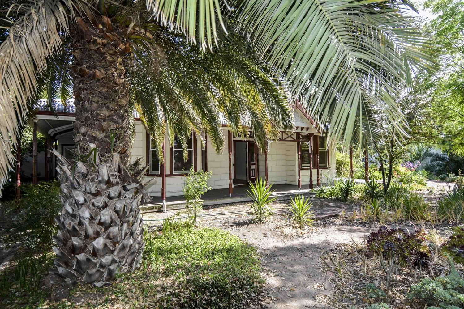 3 Dooen Road, Horsham
