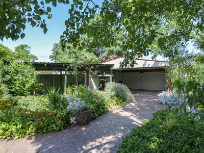3 Dooen Road, Horsham