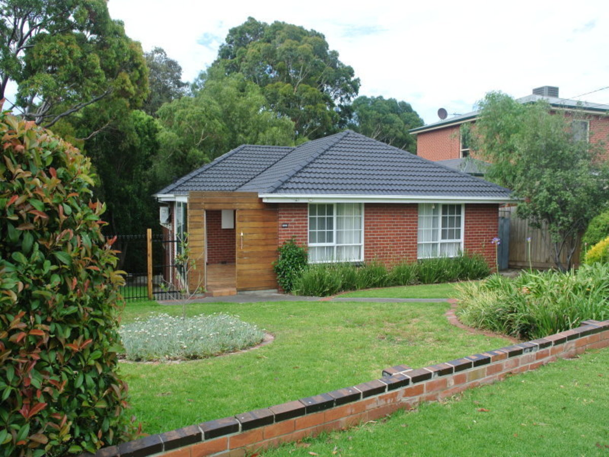 1 Kitson Crescent, Airport West A WEST Real Estate