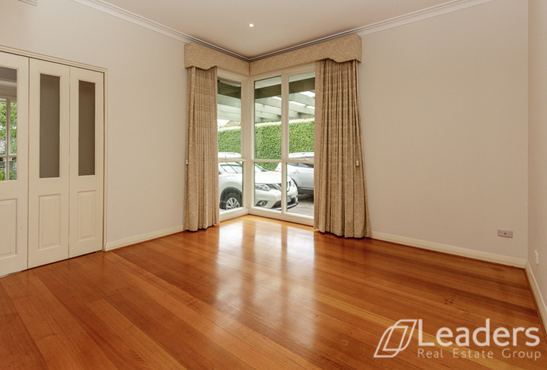 12 Holskamp Street, Mount Waverley