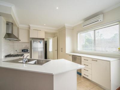 2 / 2 Caroline Street, Box Hill North