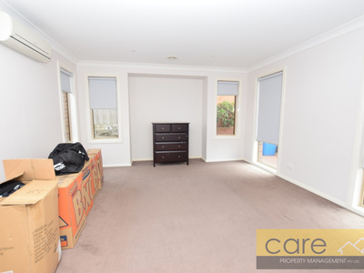53 Elliott Parade, Lynbrook