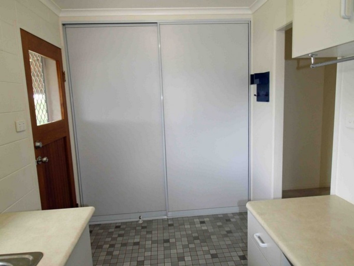 7 Goldview Street, Atherton