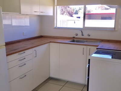 1 / 319 Church , Hay