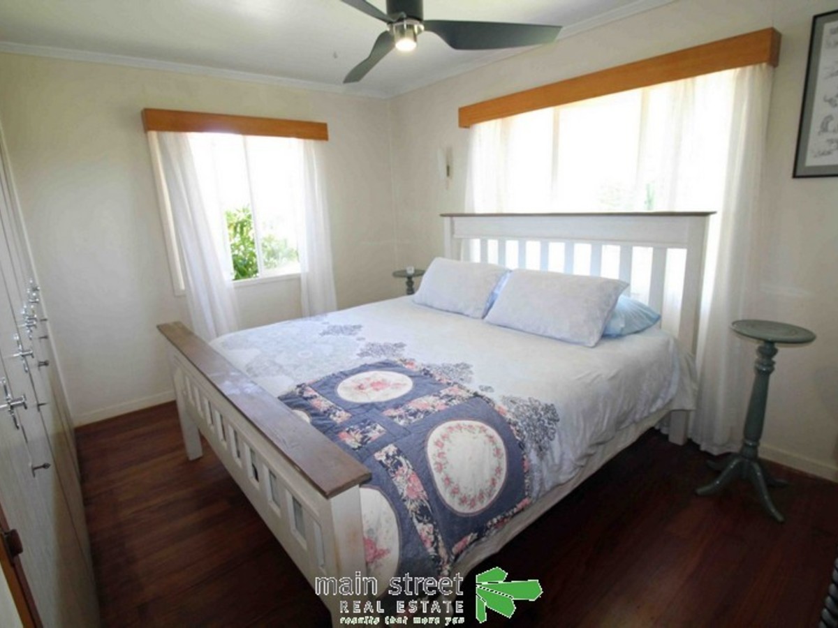 12 First Avenue, Atherton