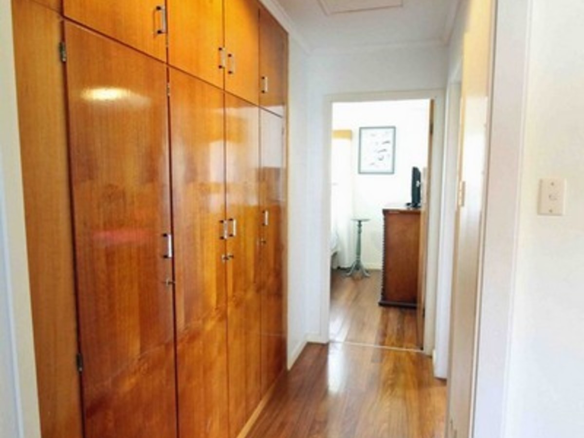 12 First Avenue, Atherton