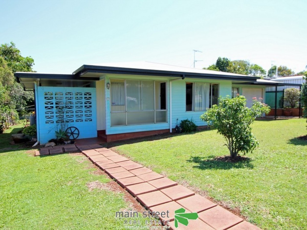 12 First Avenue, Atherton