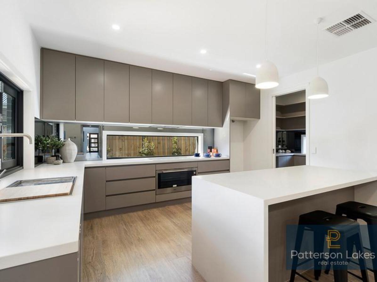 15 Erindale Street, Cranbourne West