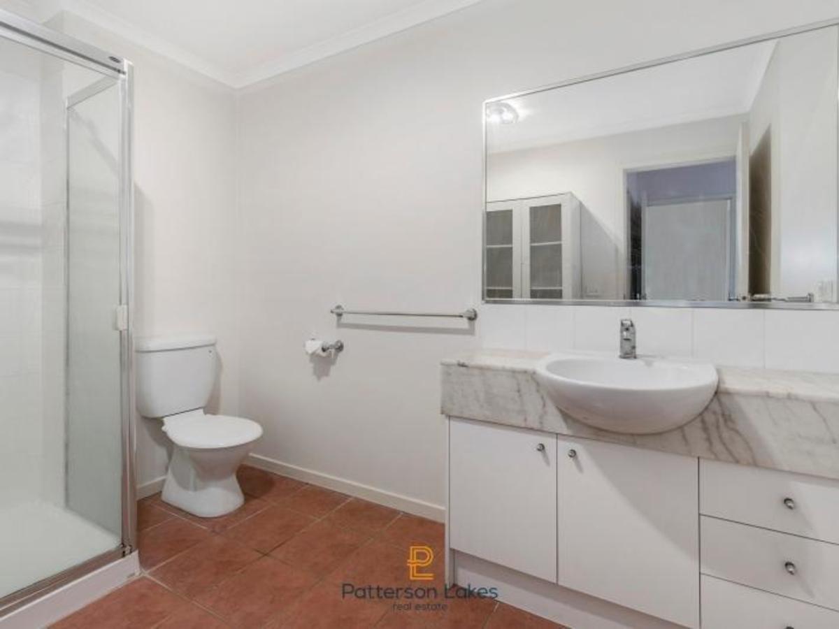 18 / 5 Thompson Road, Patterson Lakes