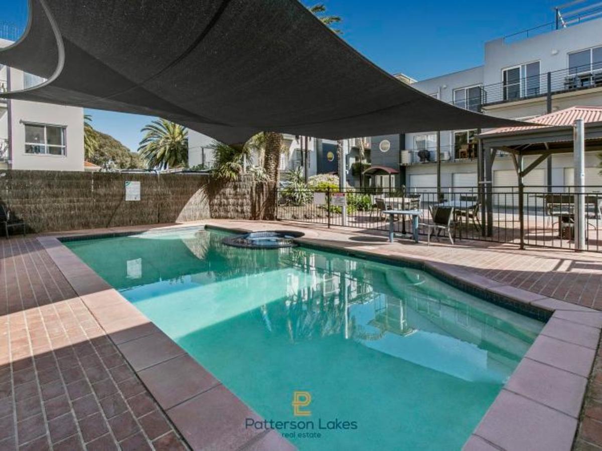 18 / 5 Thompson Road, Patterson Lakes