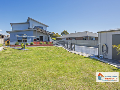 8 Sandy Crescent, Wynyard