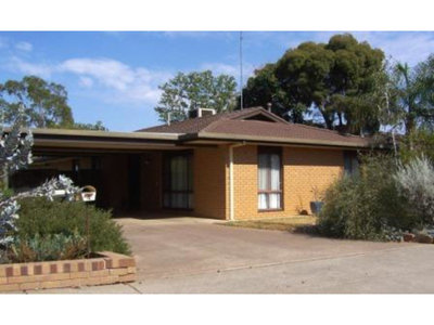 4 Drummond Street, Horsham