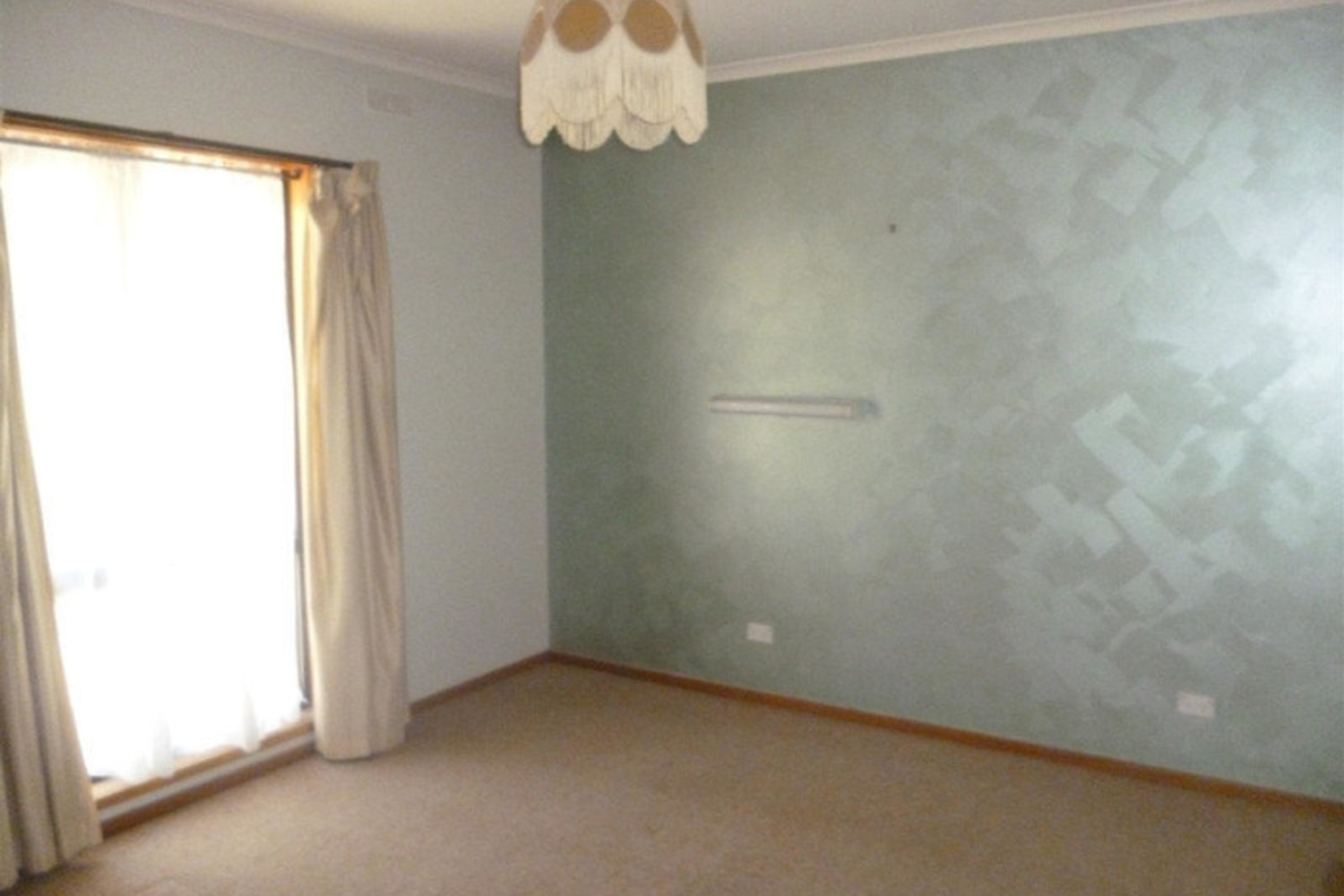 4 Drummond Street, Horsham