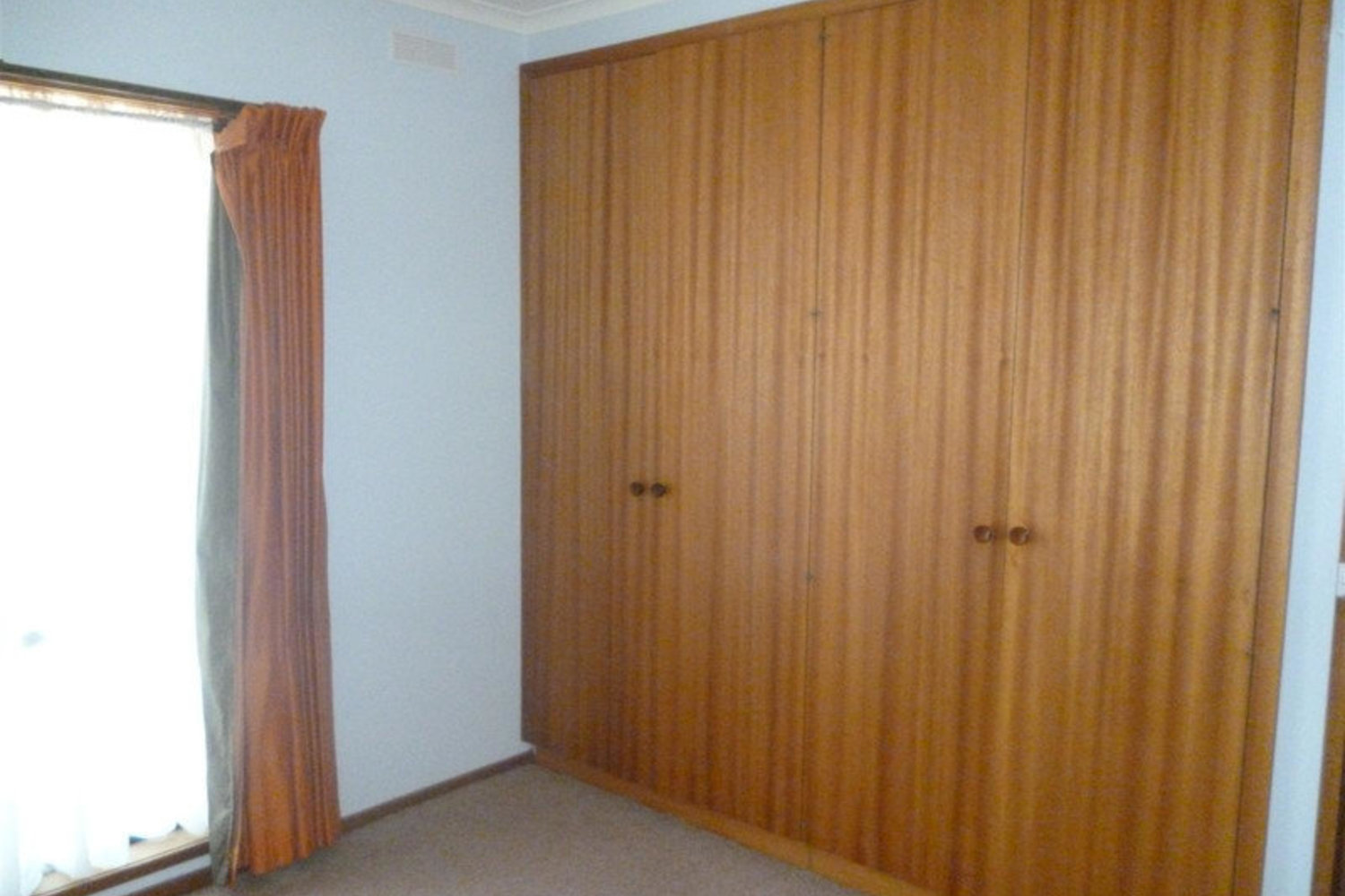 4 Drummond Street, Horsham