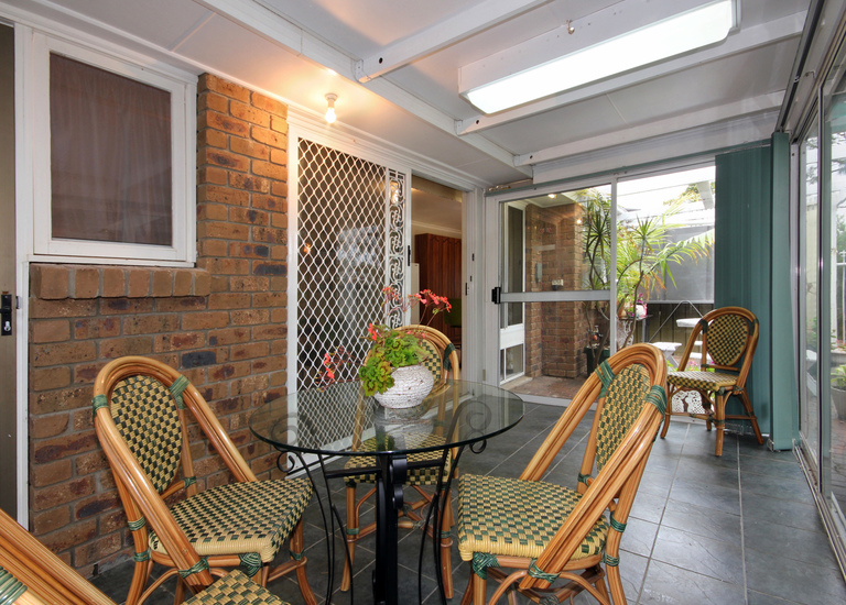 6 Trott Court, Happy Valley