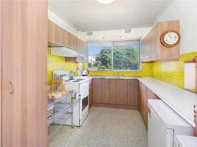 4 / 8 First  St, Wollongong