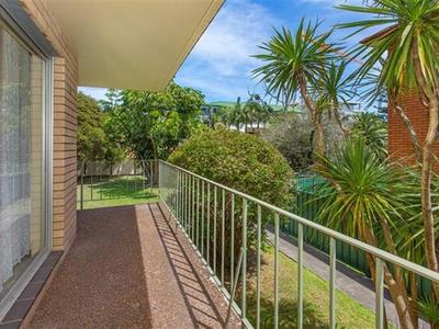 4 / 8 First  St, Wollongong