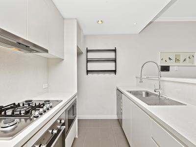602 / 1 Half Street, Wentworth Point