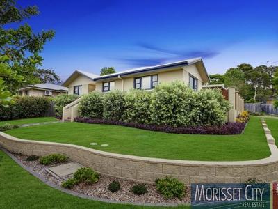 8 Sundial Drive, Morisset Park