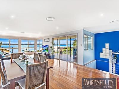 125 Grand Parade, Bonnells Bay