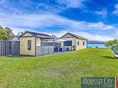 125 Grand Parade, Bonnells Bay