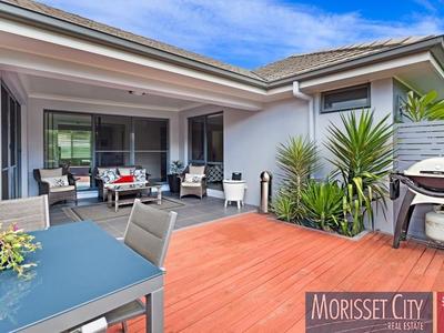 8 Ellenborough Drive, Cooranbong