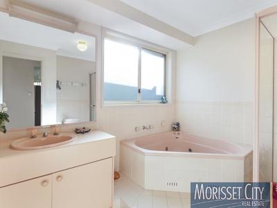 15 Kanowna Road, Warnervale