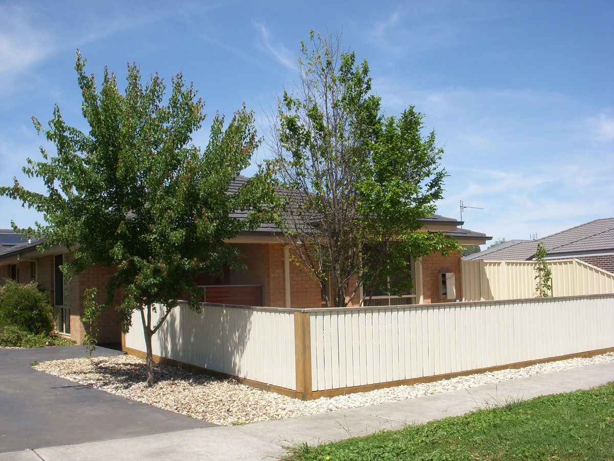 1 / 3 Bellview Court, Mansfield Clark & Co Real Estate