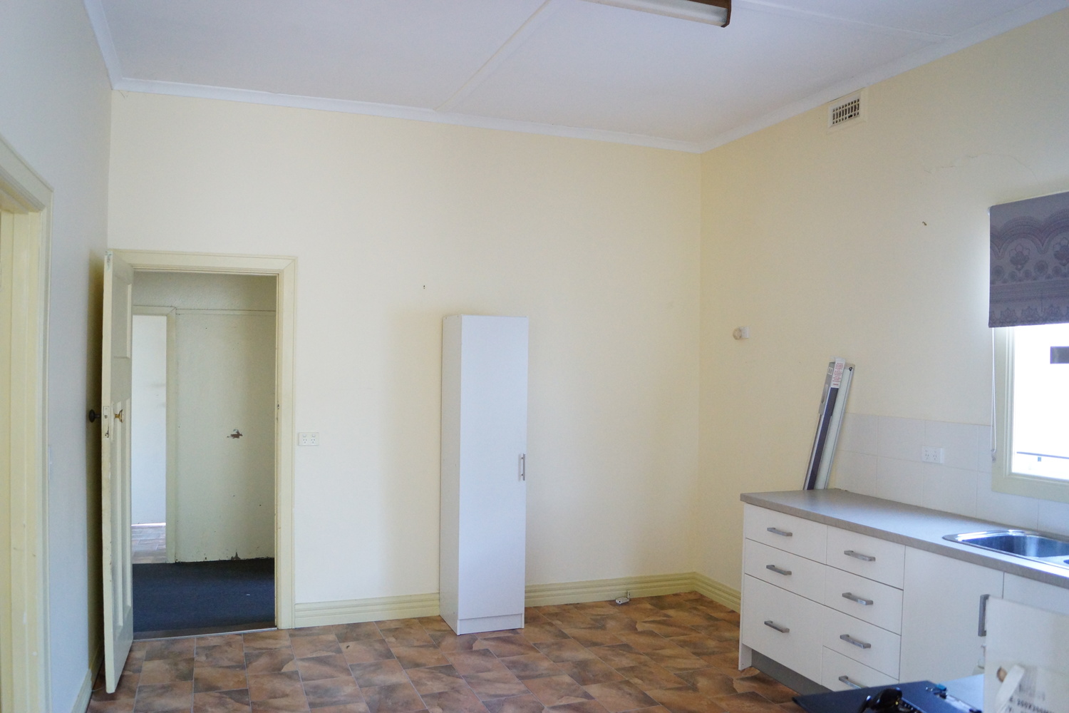 10 Duff Street, Horsham