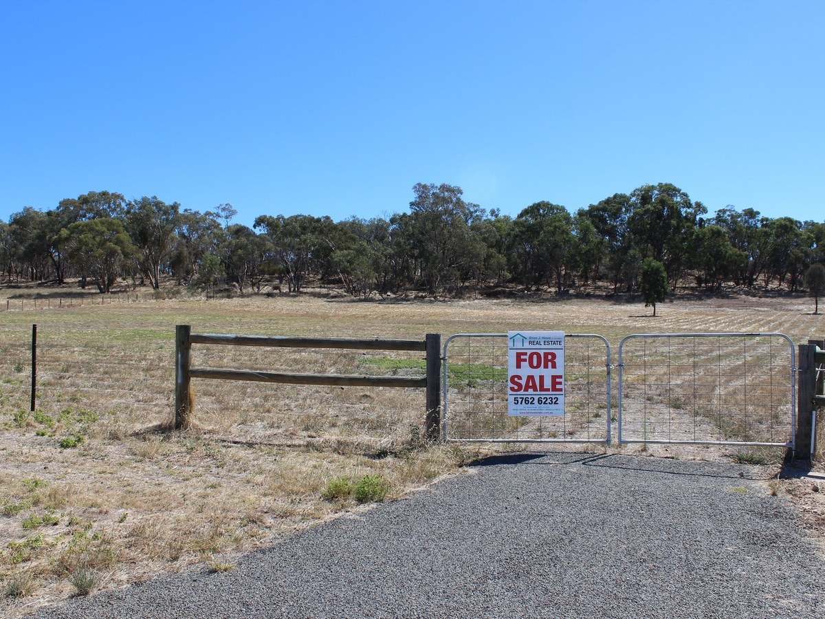 49 Lakeside Drive, Chesney Vale